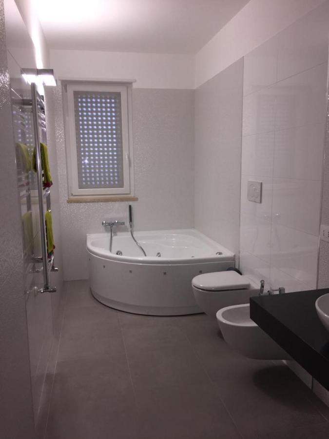 Sea View Apartment مونوبولي المظهر الخارجي الصورة